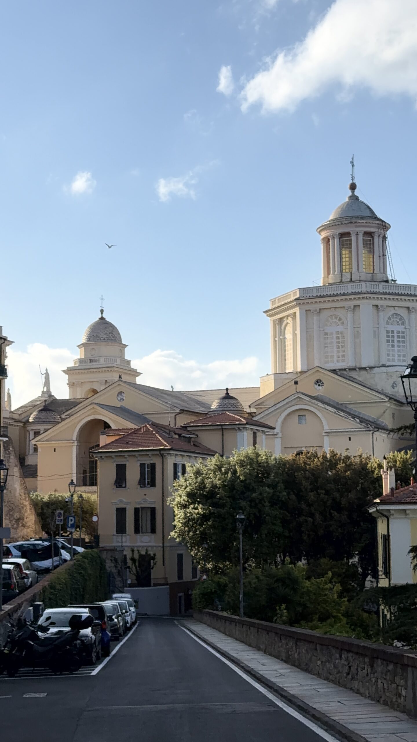 Admirer la Basilique San Maurizio à Imperia en Italie en Ligurie