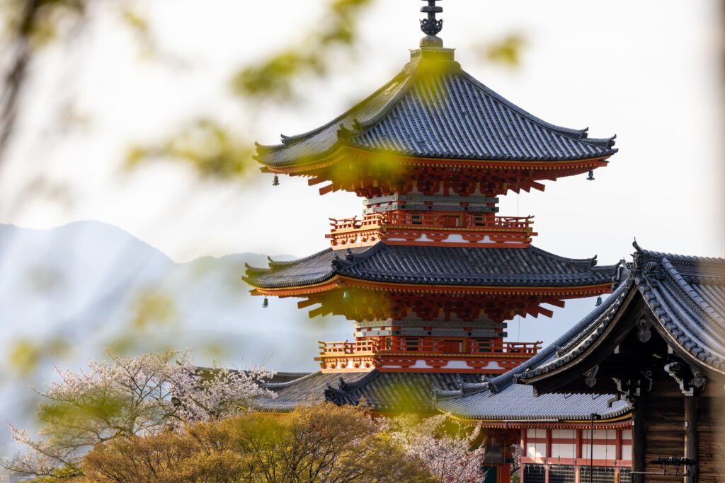 Visiter le Japon en 2 semaines : itinéraire de 15 jours entre Tokyo, Kyoto et Osaka Kiyomizu-dera temple Kyoto Japon