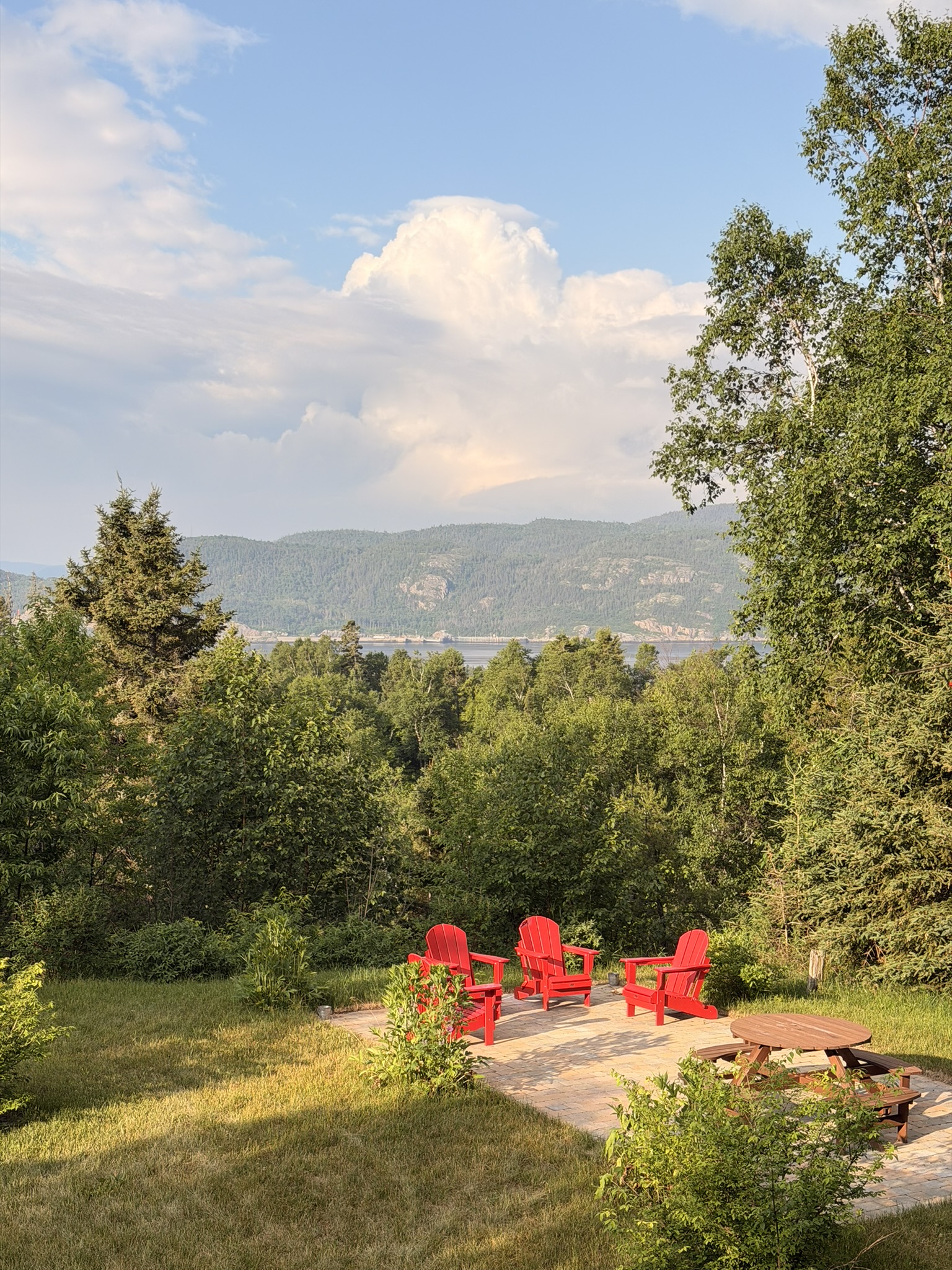 Gîte Le Cachalot Caché avec vue sur le Saint-Laurent à Tadoussac