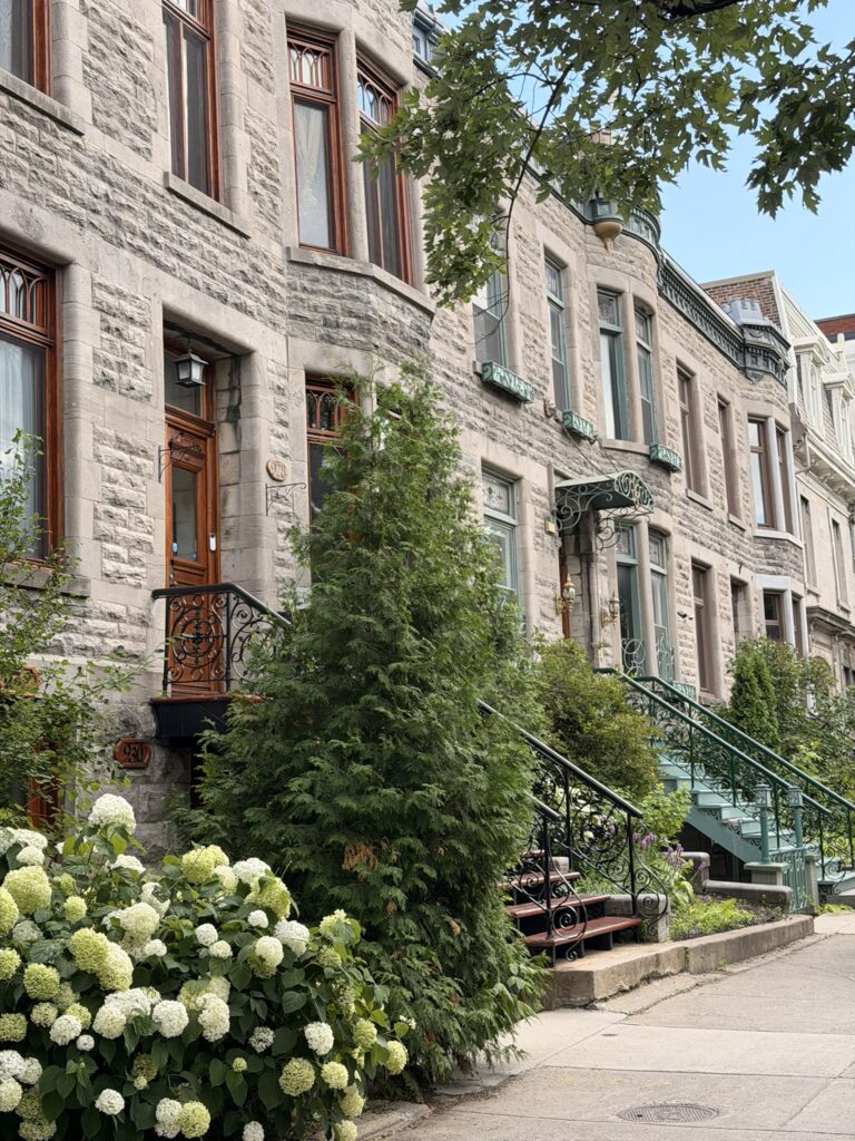 Ruelles à Montréal au Québec Canada